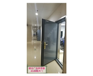 隔聲門